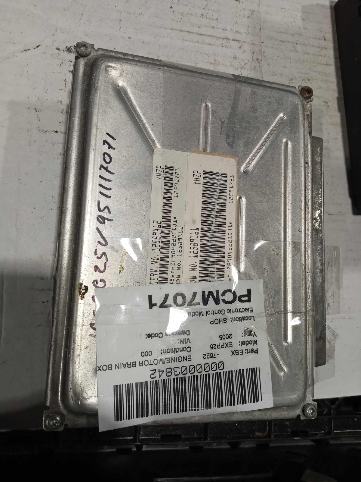 Engine motor Brain Box ECM PCM CHEVY EXPRESS 2500 05 06 07 ID 12589462