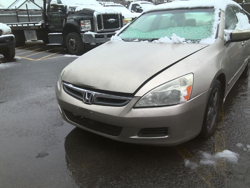 2003 Honda Accord GOLD Photo 15