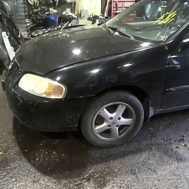 2004 Nissan Sentra BLACK Photo 8