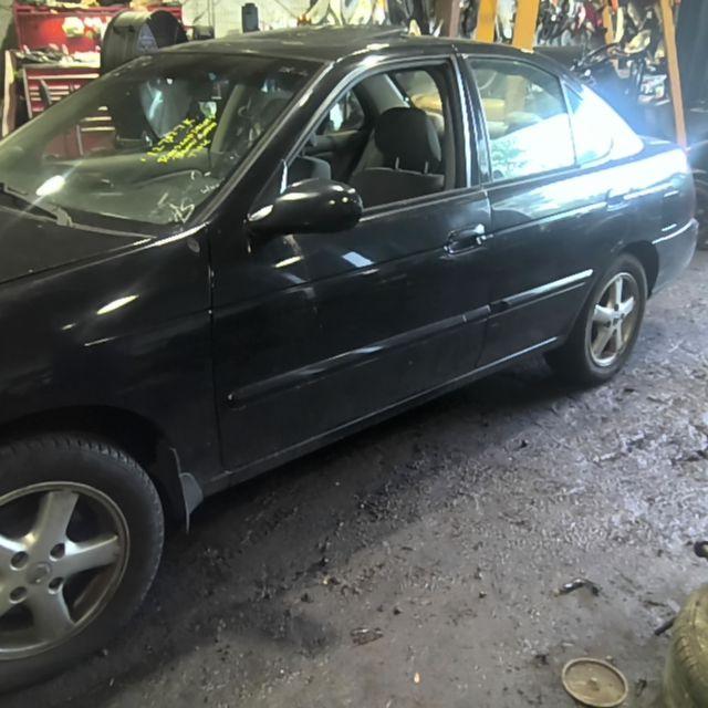 2004 Nissan Sentra BLACK Photo 9