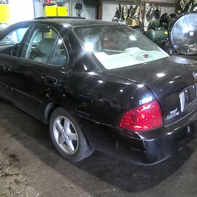 2004 Nissan Sentra BLACK Photo 11