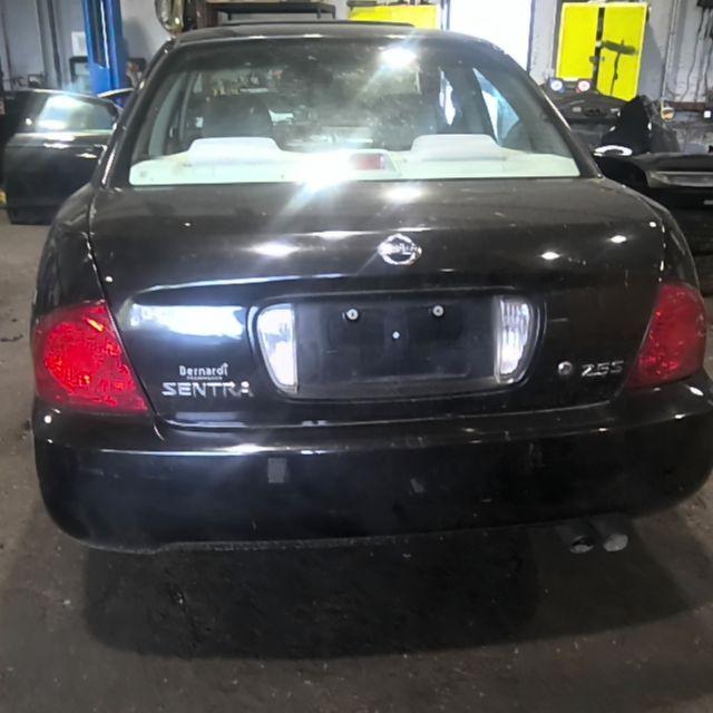 2004 Nissan Sentra BLACK Photo 12