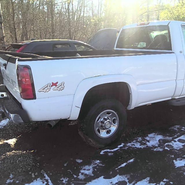2005 Chevrolet Silverado 2500 WHITE Photo 4