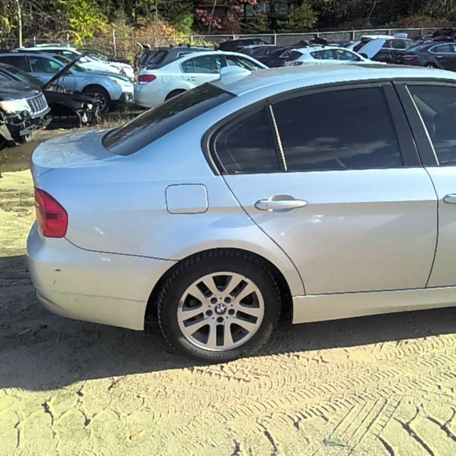 2007 BMW 328i SILVER Photo 2