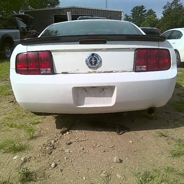 2007 Ford Mustang WHITE Photo 14