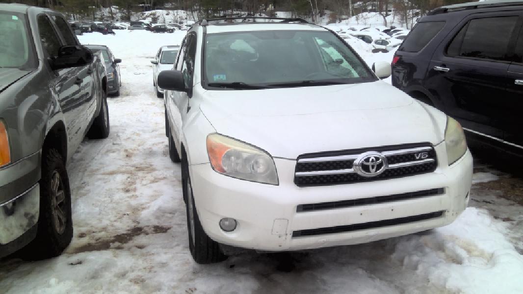 2008 Toyota RAV4 White Photo 2