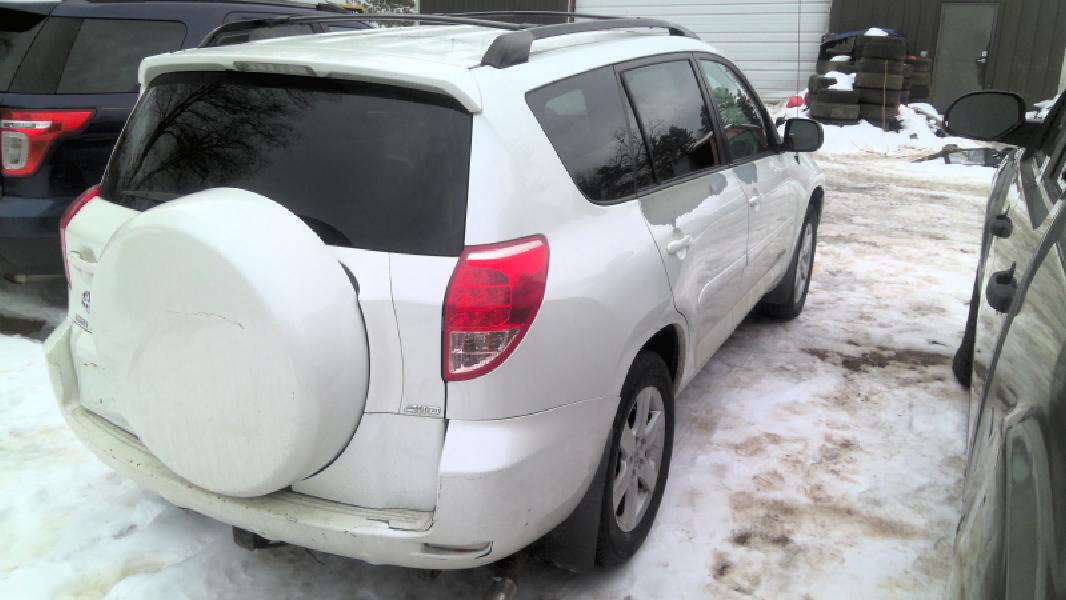 2008 Toyota RAV4 White Photo 7