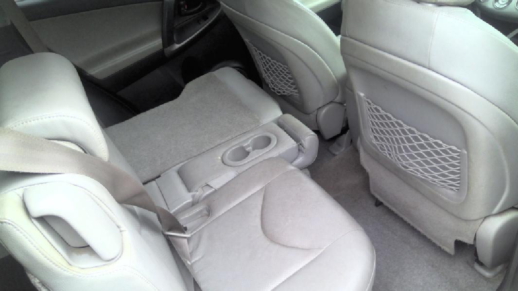 2008 Toyota RAV4 White Photo 11