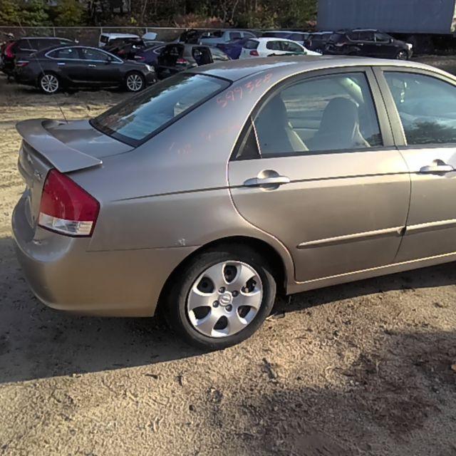 2009 Kia Spectra GOLD Photo 2