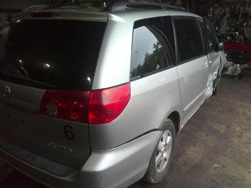 2009 Toyota Sienna SILVER Photo 5