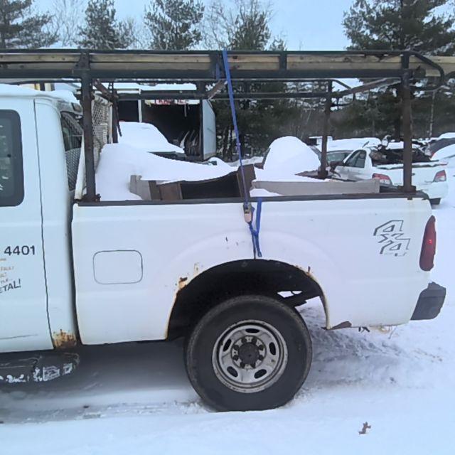 2011 Ford  F-250 Super Duty White Photo 5