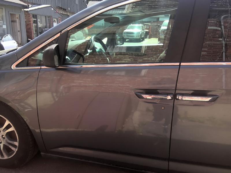 2011 Honda Odyssey MODERN STEEL METALLIC Photo 8