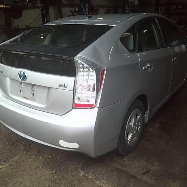 2011 Toyota Prius SILVER Photo 13