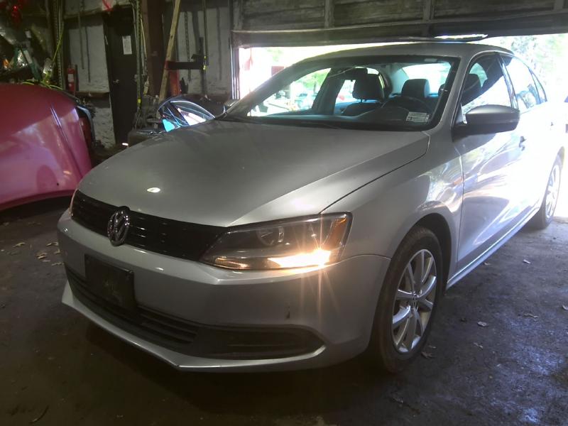 2011 Volkswagen Jetta SILVER Photo 4