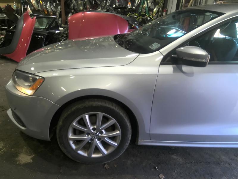 2011 Volkswagen Jetta SILVER Photo 6