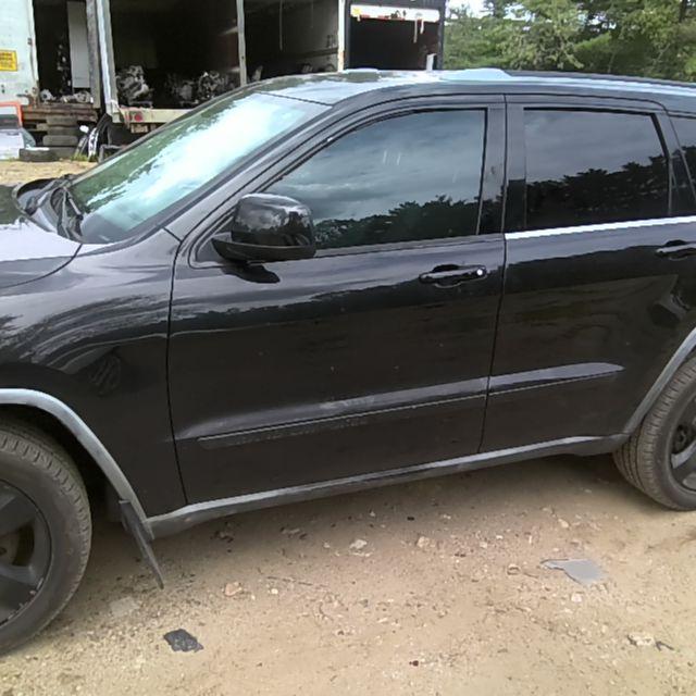 2012 Jeep Grand Cherokee BLACK Photo 3