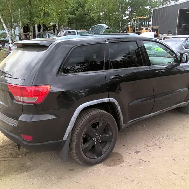 2012 Jeep Grand Cherokee BLACK Photo 10