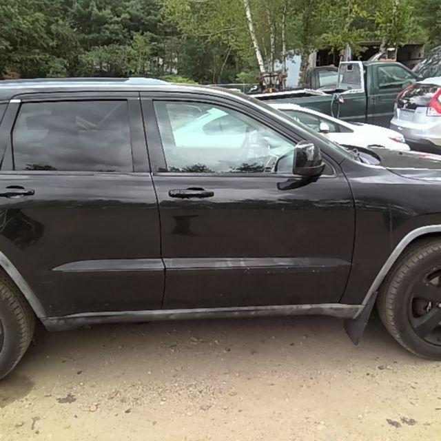 2012 Jeep Grand Cherokee BLACK Photo 12
