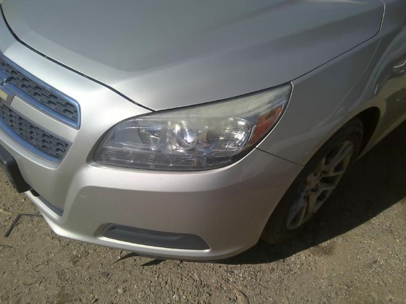 2013 Chevrolet Malibu CHAMPANGE SILVER METALLIC Photo 8