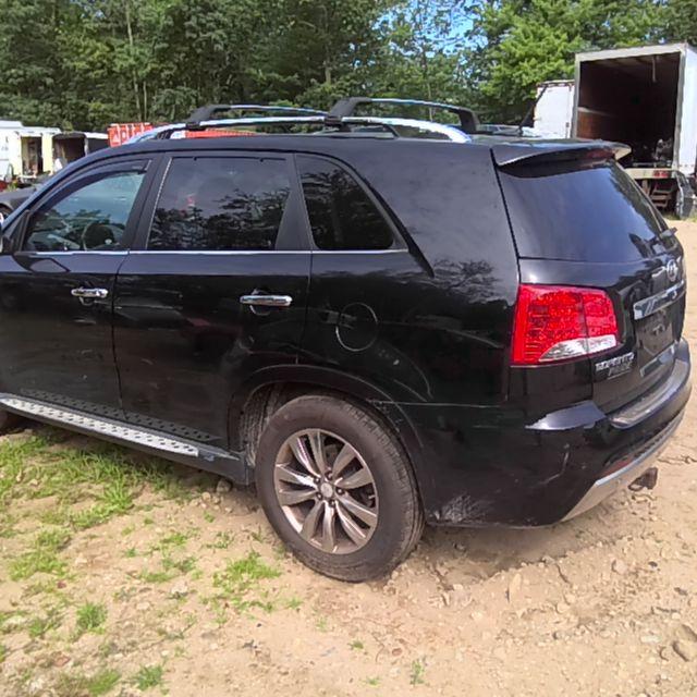 2013 Kia Sorento BLACK Photo 11