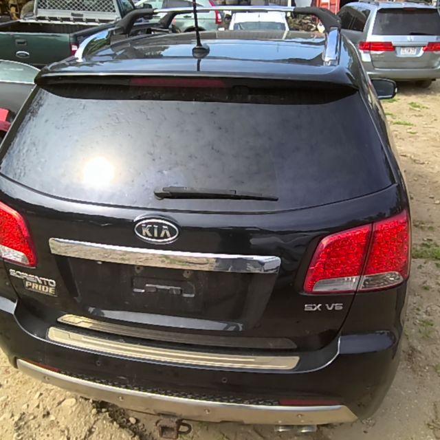2013 Kia Sorento BLACK Photo 14