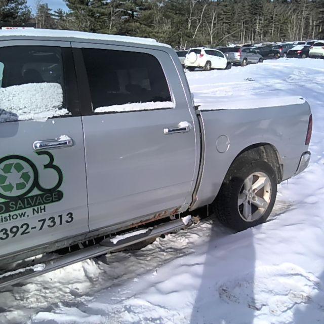 2013 RAM 1500 SILVER Photo 4