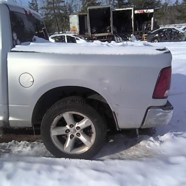 2013 RAM 1500 SILVER Photo 7