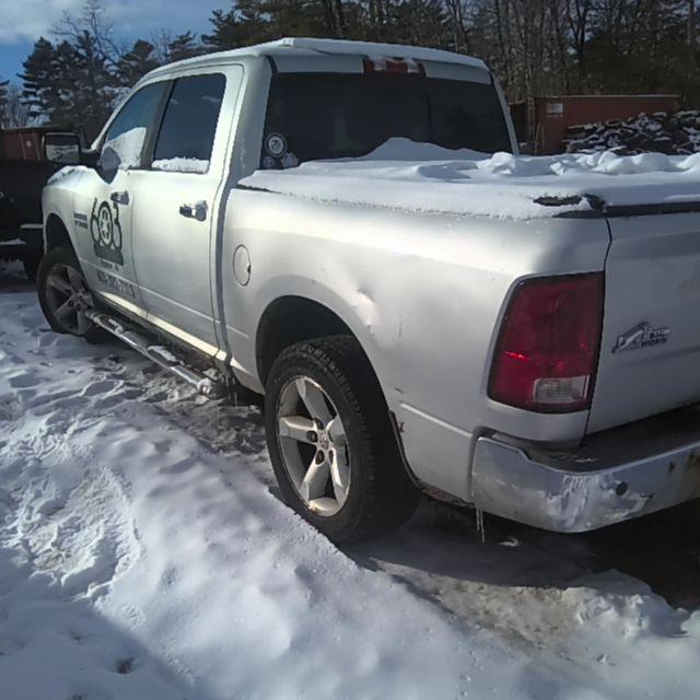 2013 RAM 1500 SILVER Photo 9