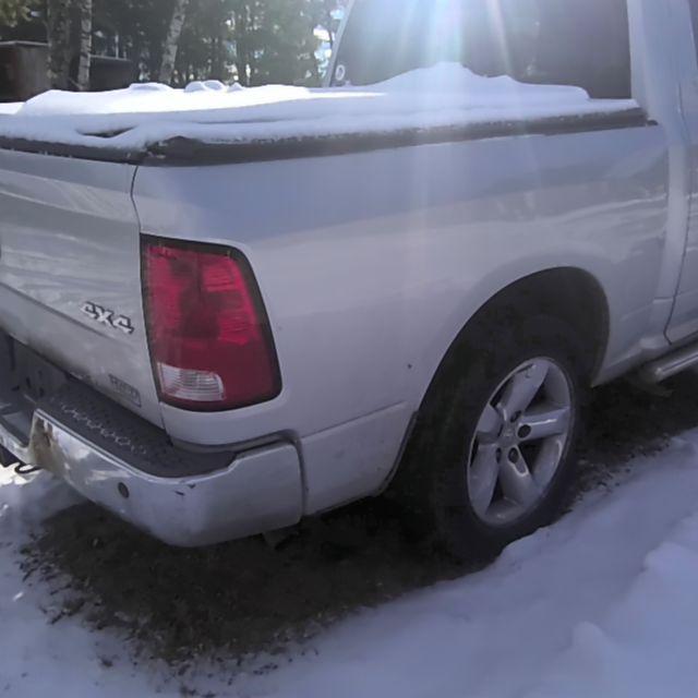 2013 RAM 1500 SILVER Photo 13