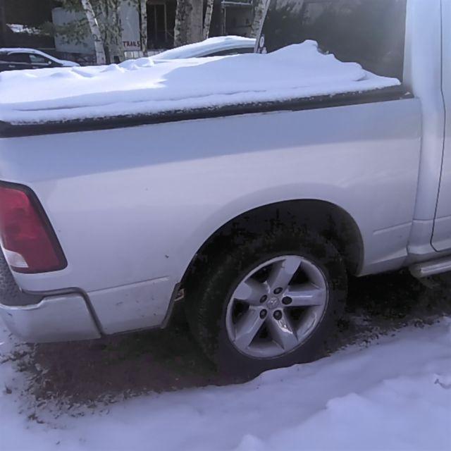 2013 RAM 1500 SILVER Photo 14