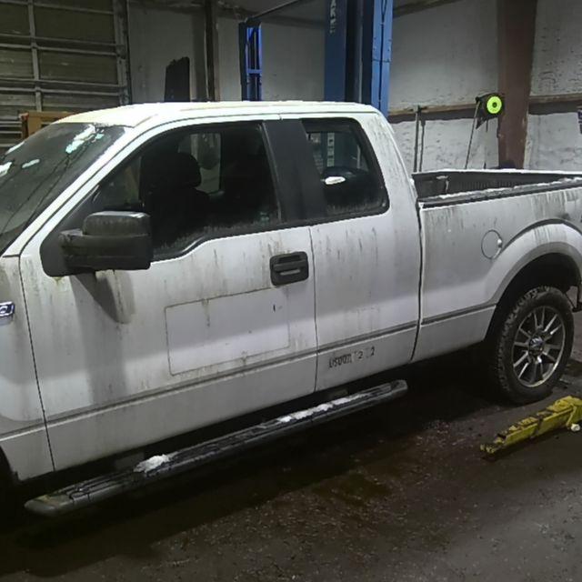 2014 Ford F-150 White Photo 9