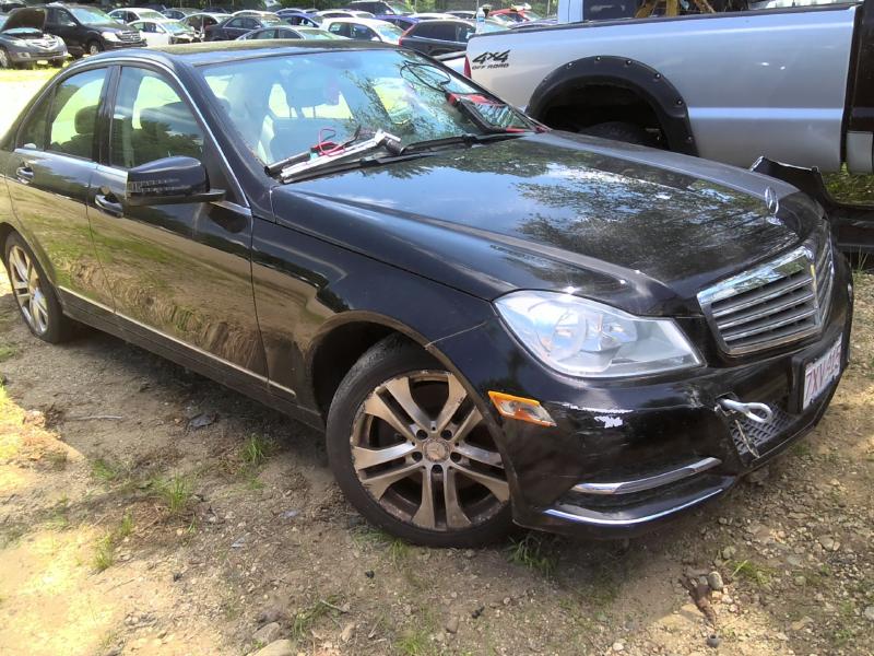 2014 Mercedes-Benz C-Class BLACK Photo 4