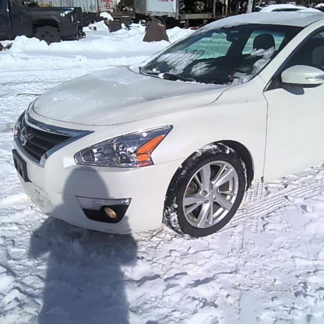 2014 Nissan Altima White Photo 2