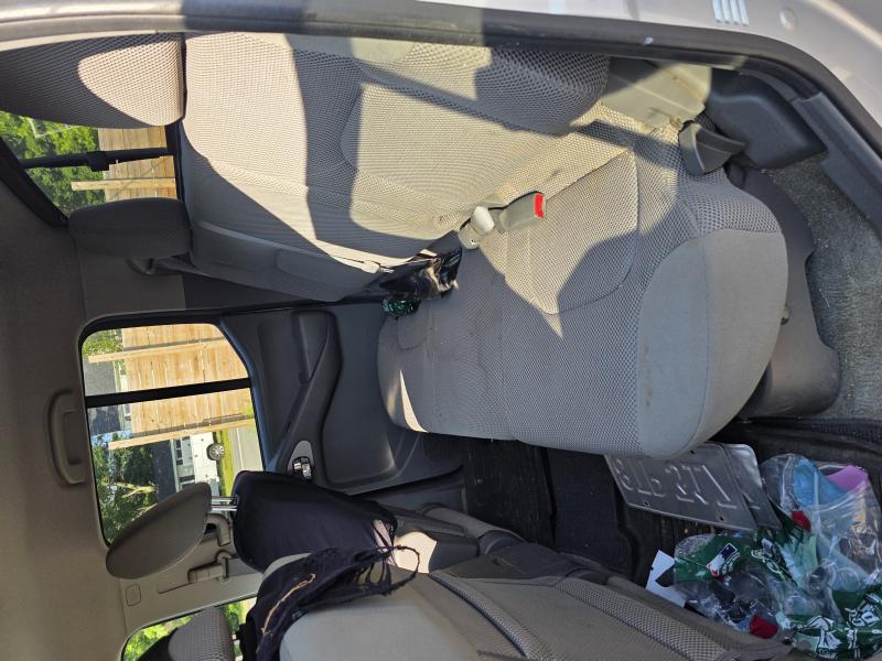 2014 Nissan Frontier SILVER Photo 11