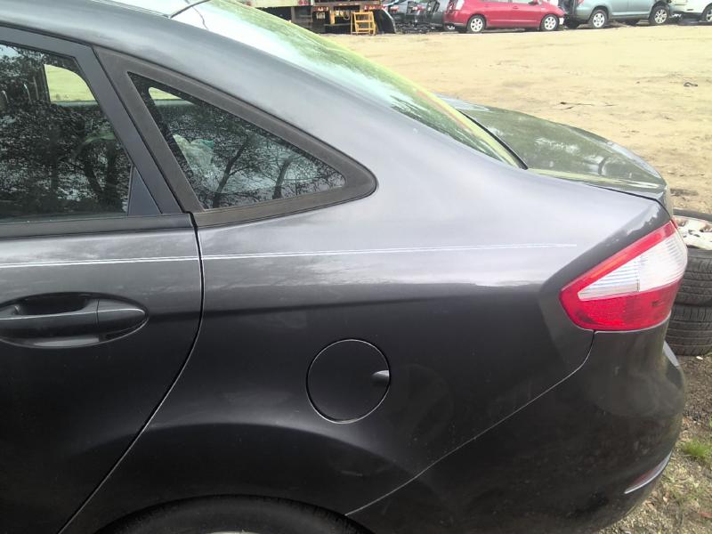 2015 Ford Fiesta MAGNETIC GRAY Photo 3