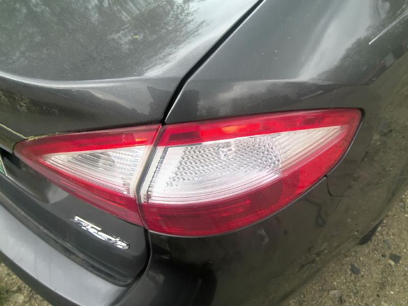2015 Ford Fiesta MAGNETIC GRAY Photo 5