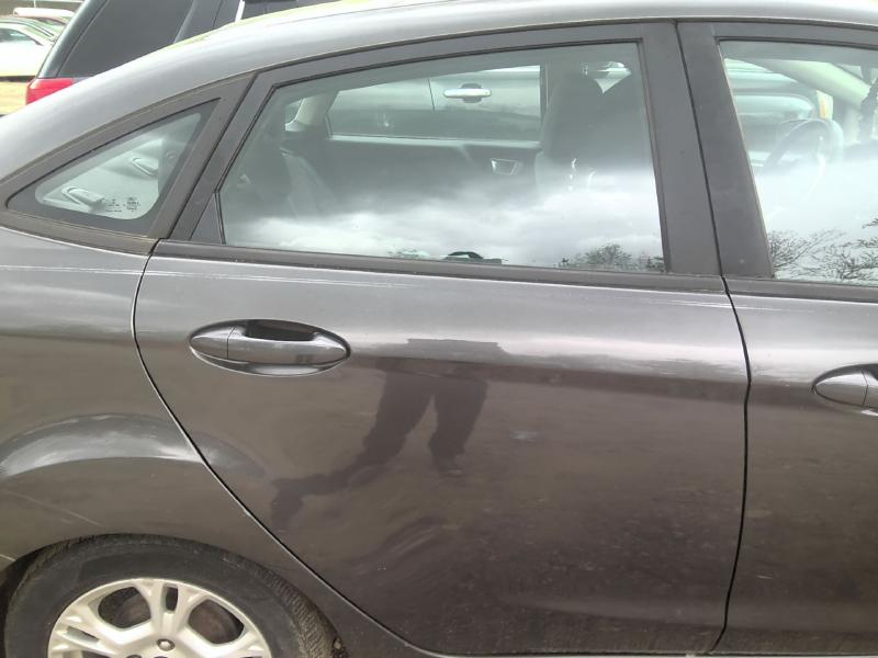 2015 Ford Fiesta MAGNETIC GRAY Photo 8