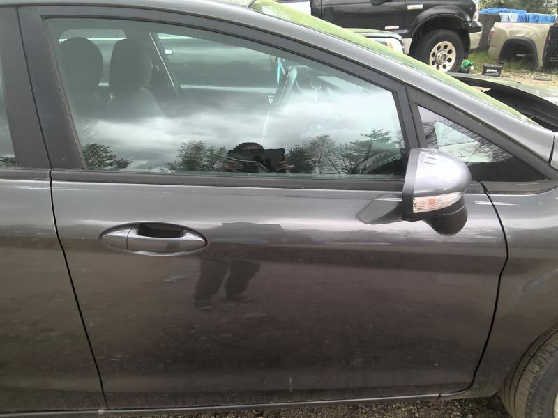 2015 Ford Fiesta MAGNETIC GRAY Photo 9