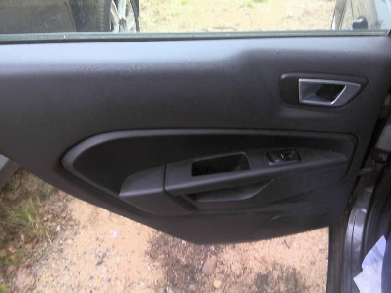 2015 Ford Fiesta MAGNETIC GRAY Photo 13