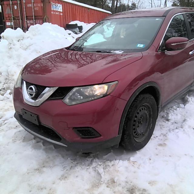 2015 Nissan Rogue Red Photo 2