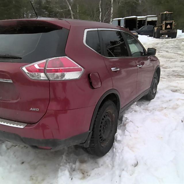 2015 Nissan Rogue Red Photo 8