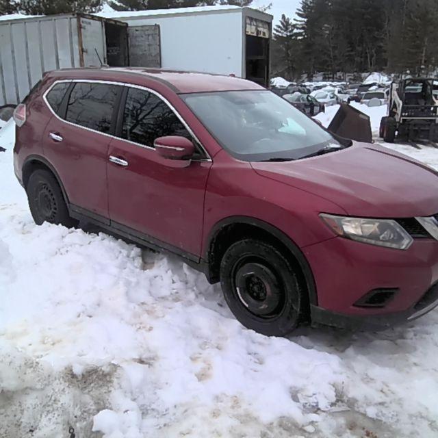 2015 Nissan Rogue Red Photo 9