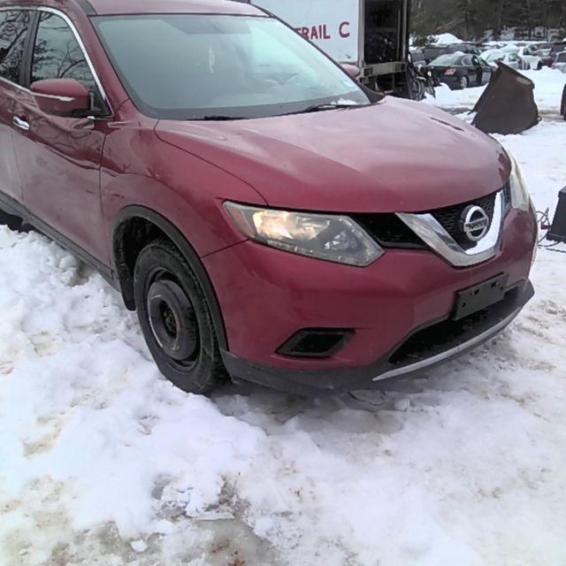 2015 Nissan Rogue Red Photo 10