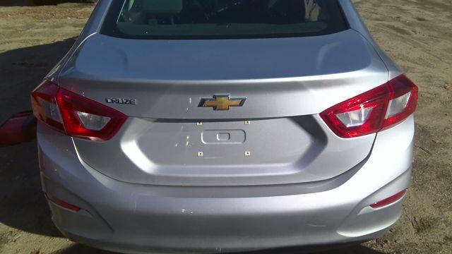 2016 Chevrolet Cruze SILVER Photo 15