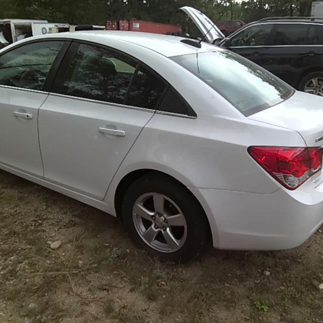2016 Chevrolet Cruze WHITE Photo 10