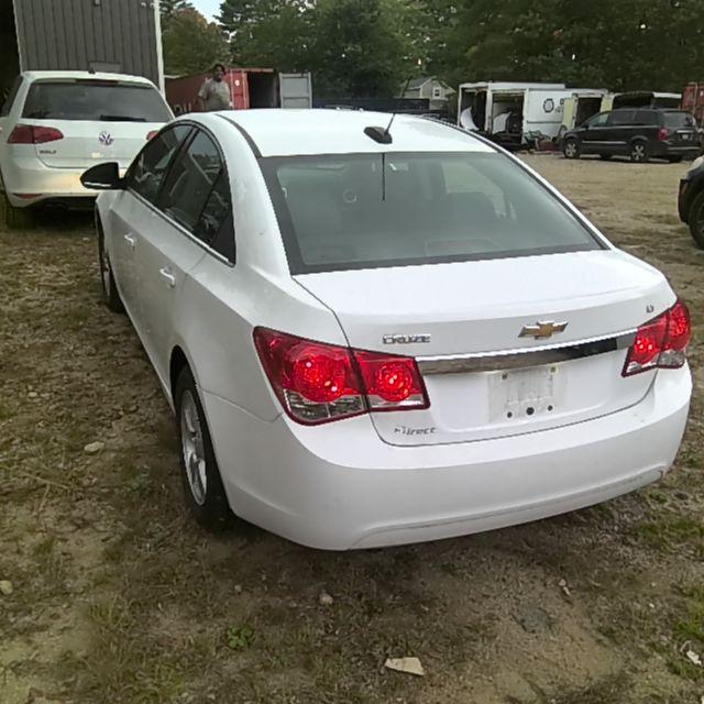 2016 Chevrolet Cruze WHITE Photo 11