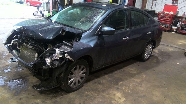 2017 Nissan Versa DARK BLUE Photo 2