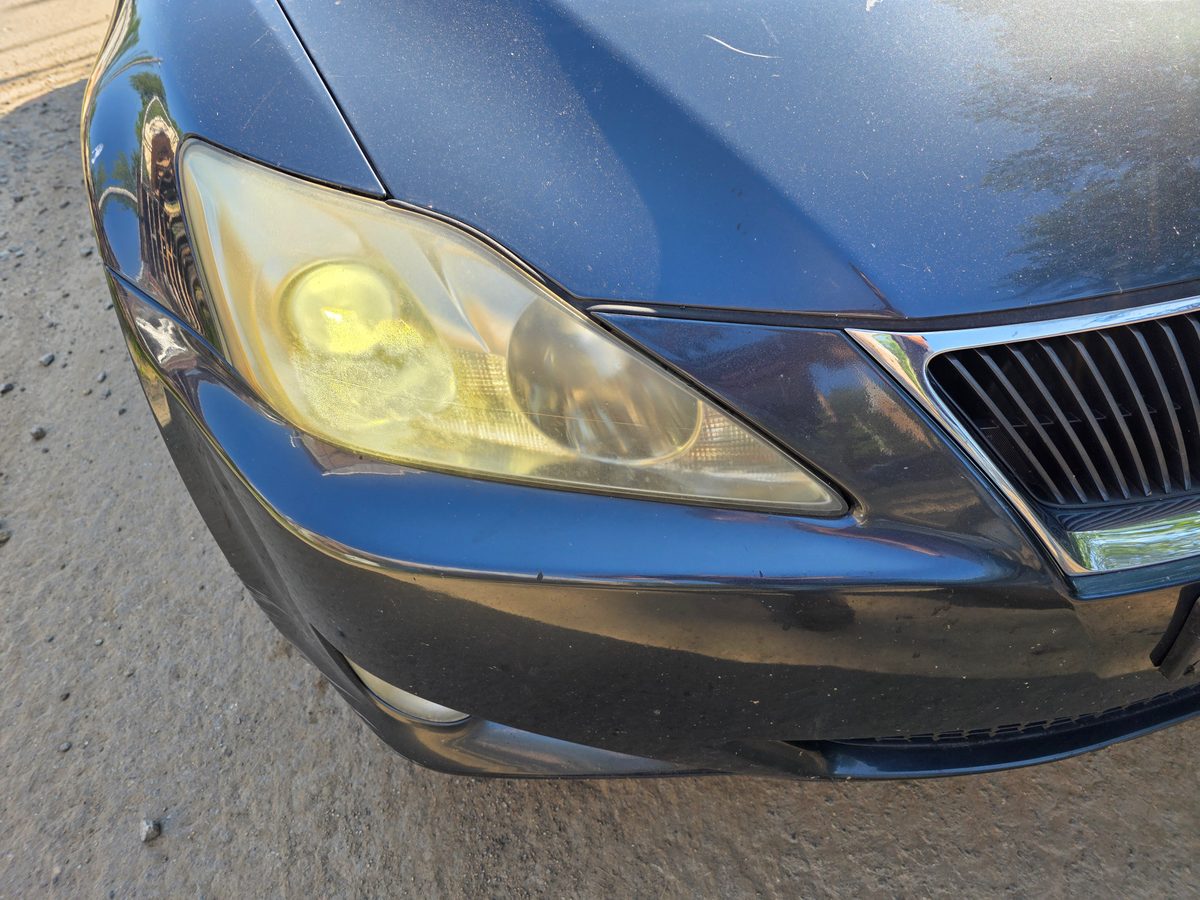 2007 Lexus IS 250 AWD Smoky Granite Mica - front grille detail