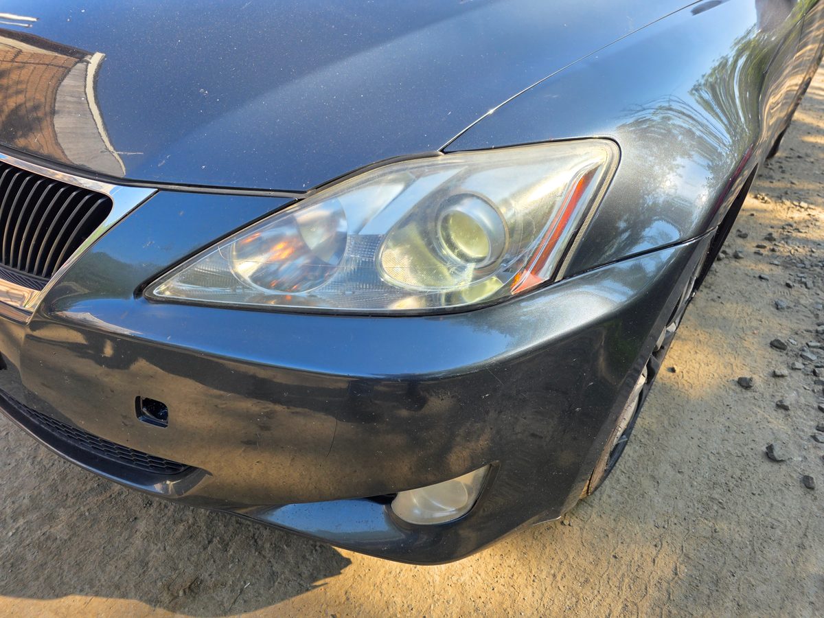 2007 Lexus IS 250 AWD Smoky Granite Mica - front seats leather