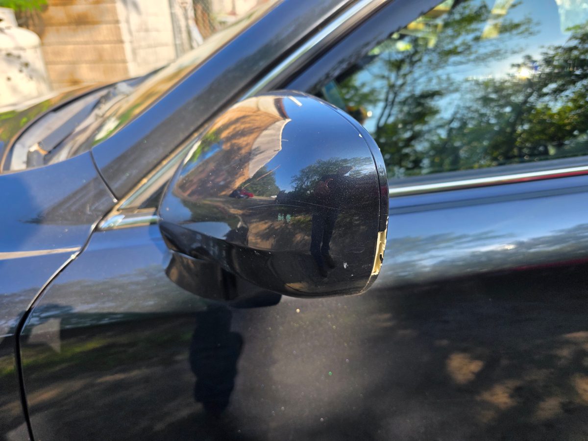 2007 Lexus IS 250 AWD Smoky Granite Mica - center console